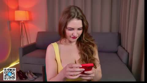 Snapshot of tesssahart chatting on May 24, 2026, 2:11 pm TessaHart online show from May 24, 2026, 2:11 pm