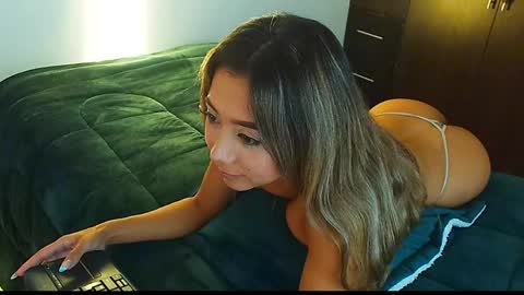 texas_curvykitten online show from May 23, 2026, 9:24 am