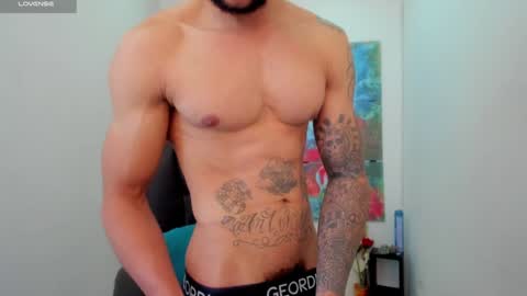 Snapshot of teylor_cristian chatting on December 1, 2024, 7:03 pm Cristhian Teylor online show from December 1, 2024, 7:03 pm