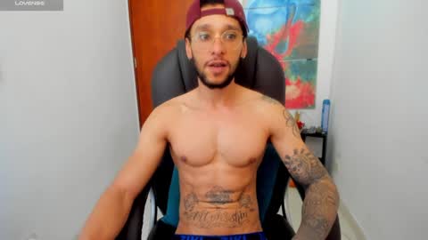 Snapshot of teylor_cristian chatting on December 15, 2024, 3:53 pm Cristhian Teylor online show from December 15, 2024, 3:53 pm