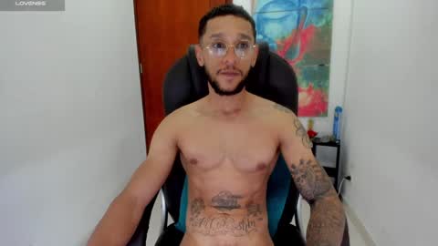 Snapshot of teylor_cristian chatting on January 8, 2025, 2:25 am Cristhian Teylor online show from January 8, 2025, 2:25 am