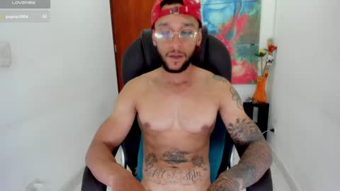 Snapshot of teylor_cristian chatting on January 17, 2025, 5:11 am Cristhian Teylor online show from January 17, 2025, 5:11 am