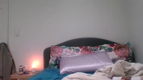 Snapshot of tfeather0532 chatting on February 1, 2026, 1:37 am Tessa online show from February 1, 2026, 1:37 am