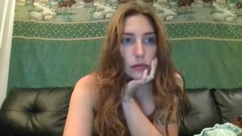 Tessa online show from August 3, 2026, 4:44 am