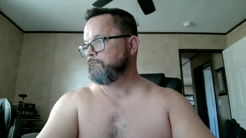 tgchkn86 online show from February 1, 2025, 4:44 pm