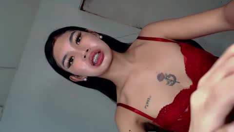 Luna online show from January 6, 2025, 4:04 am