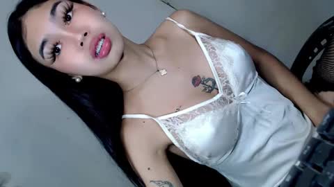 Luna online show from February 15, 2025, 2:55 pm