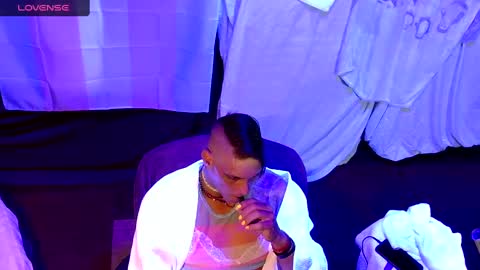 tgirllover69141980 online show from September 29, 2025, 5:34 am