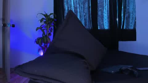 thadeo_king online show from June 21, 2026, 7:05 pm