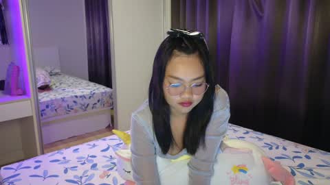 AbbieThai  online show from December 11, 2024, 2:11 pm