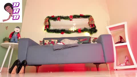 Snapshot of thais_dreams chatting on December 24, 2024, 3:26 pm Thais online show from December 24, 2024, 3:26 pm