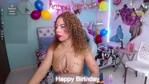 Snapshot of thalia_mills19 chatting on May 24, 2026, 7:52 pm Andrea online show from May 24, 2026, 7:52 pm