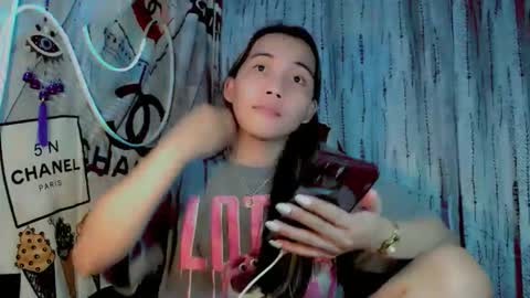 Thalia online show from November 15, 2025, 11:51 am