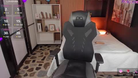 Snapshot of thaliabrooks_ chatting on March 8, 2026, 5:44 am Thalia online show from March 8, 2026, 5:44 am