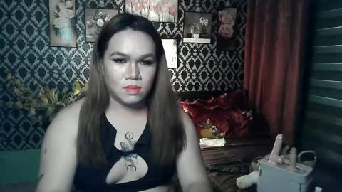thaliafoxyummy online show from March 4, 2025, 8:46 am