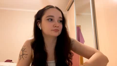 Yumi online show from March 2, 2026, 3:19 pm