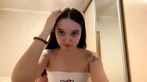 Yumi online show from March 16, 2026, 3:16 pm