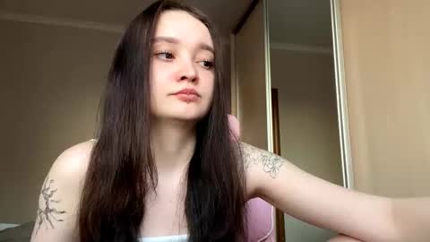 Yumi online show from March 22, 2026, 1:03 pm