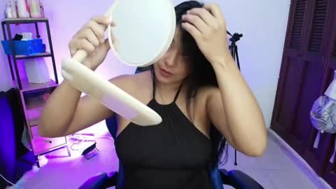 Thaliana0498 online show from May 3, 2026, 1:00 am