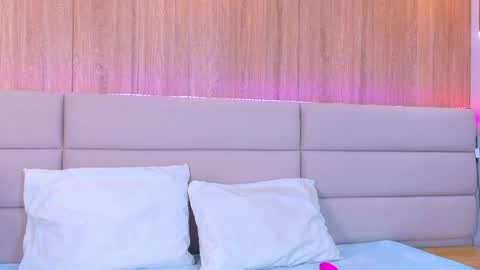 thalianarosse online show from April 5, 2026, 4:20 am