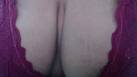  Thalia  online show from May 10, 2026, 2:44 pm