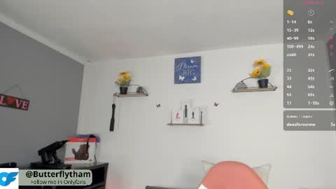 thamara_cooper_ online show from June 11, 2026, 12:08 am