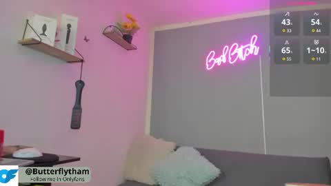 thamara_cooper_ online show from July 6, 2026, 11:18 pm