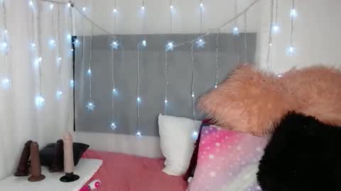 Snapshot of thamarar chatting on November 27, 2025, 2:46 am Thamara online show from November 27, 2025, 2:46 am