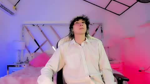 thanier_18 online show from May 1, 2026, 7:07 pm