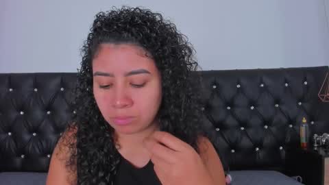 Snapshot of thara_webstter chatting on March 12, 2025, 5:38 pm thara webstter online show from March 12, 2025, 5:38 pm