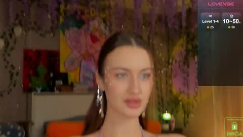 Your Eva online show from October 31, 2025, 6:47 am