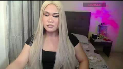 NOEY online show from March 1, 2025, 12:45 pm