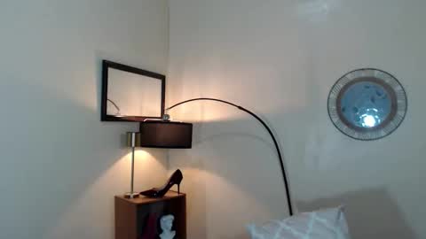 thatslut_deia online show from October 7, 2025, 6:10 am