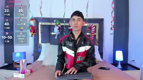 Thayler  online show from December 24, 2024, 11:17 am