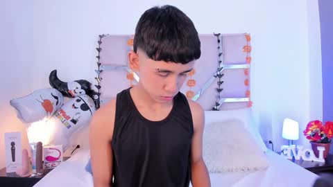 Thayler  online show from October 12, 2025, 11:20 am