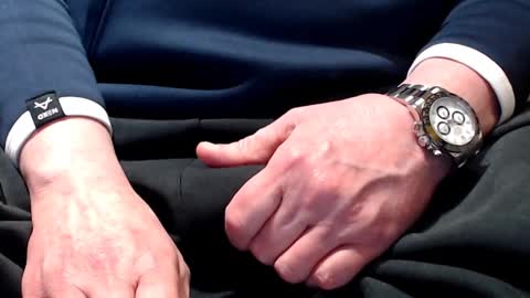 Snapshot of the1pocketrocket chatting on December 23, 2024, 10:12 pm the1pocketrocket online show from December 23, 2024, 10:12 pm