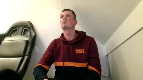 Dennis online show from November 20, 2025, 9:14 pm