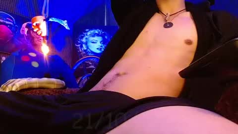 GIORGGIO online show from October 21, 2025, 4:13 am