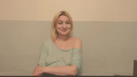 Eva online show from May 3, 2026, 10:27 pm