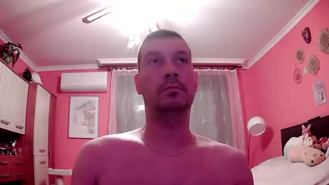 the_bee16 online show from July 6, 2026, 7:49 am