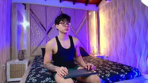 Ithan and Leo online show from September 15, 2025, 7:08 am