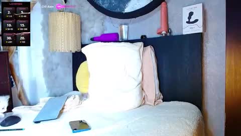 the dog lian online show from November 9, 2025, 2:21 am