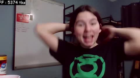 Snapshot of the_happy_space chatting on December 19, 2024, 12:02 am MATERNITY LEAVE online show from December 19, 2024, 12:02 am