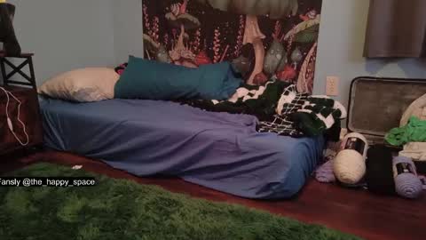 Snapshot of the_happy_space chatting on March 19, 2026, 1:20 am MATERNITY LEAVE online show from March 19, 2026, 1:20 am