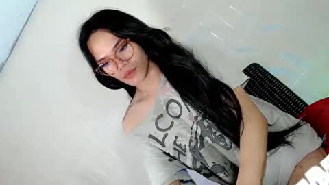 the_horny_bella online show from April 27, 2026, 11:52 am