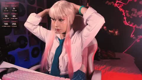 Snapshot of the_kitty_roxy chatting on December 16, 2024, 8:09 am ... ... online show from December 16, 2024, 8:09 am