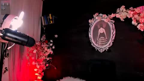 Snapshot of the_kitty_roxy chatting on May 20, 2026, 7:58 am ... ... online show from May 20, 2026, 7:58 am