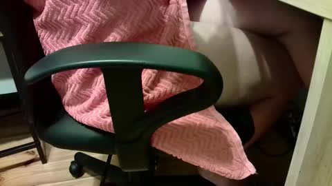 Stephan 34  Cassandra 25 online show from October 27, 2025, 10:14 pm