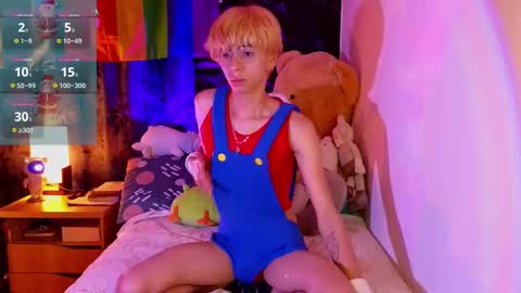 Matt independent model  online show from December 18, 2024, 6:46 pm