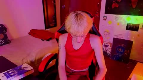 Matt independent model  online show from December 30, 2024, 7:32 pm